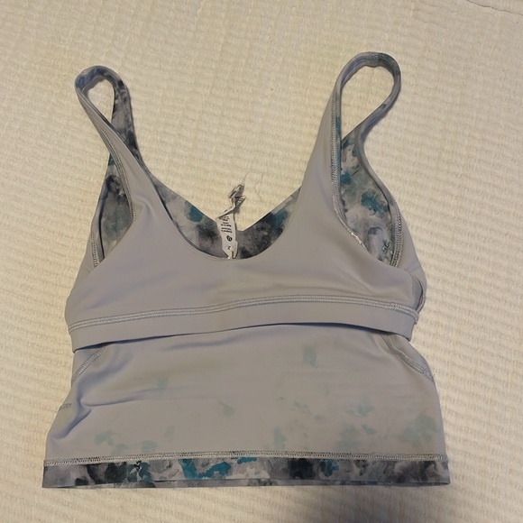 Lululemon crop top with built in bra in new conditions. - Picture 5 of 5